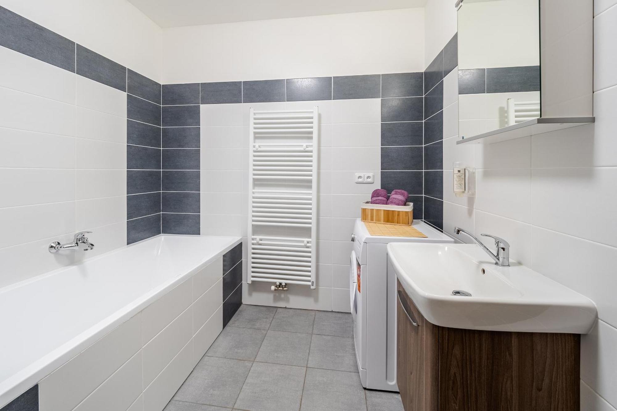 Private Luxury Apartments - Apartman G3 ฟริมบูร์ก ภายนอก รูปภาพ